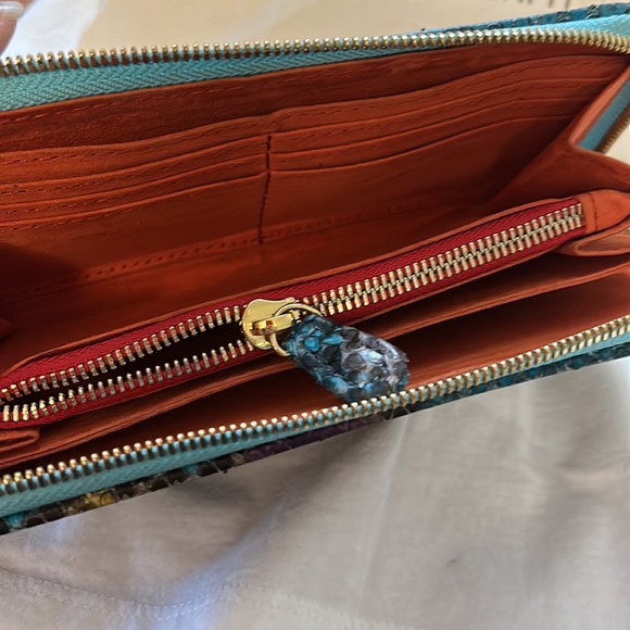 Taxidermy Brand Python Wallet EUC
Unique and Beautiful. Comes with dust bag. - Picture 6 of 11